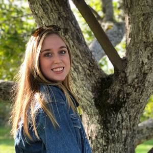 Meet your Posher, Mckayla